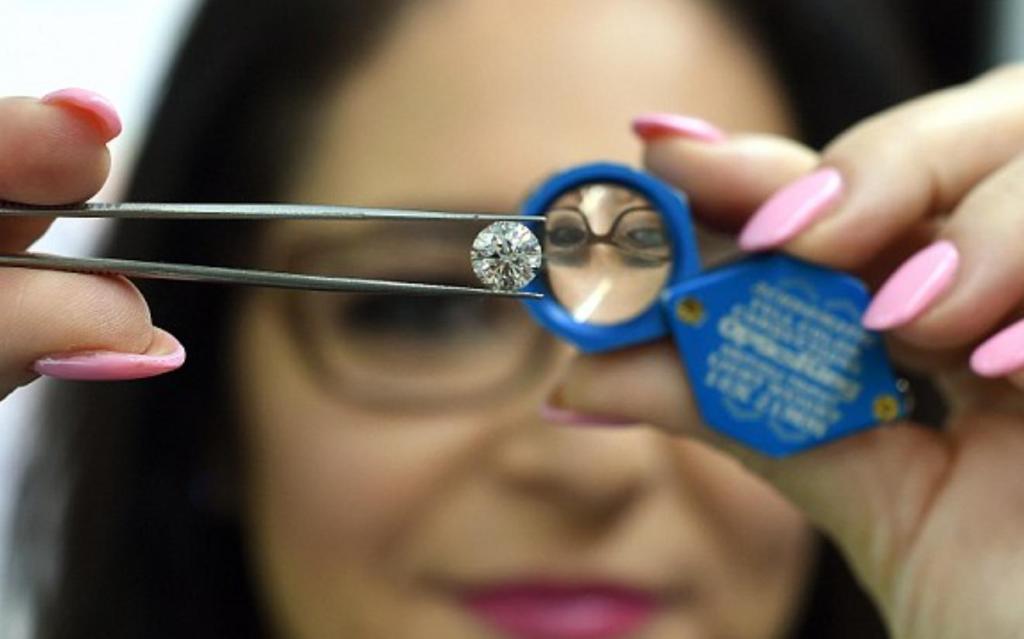 Do Lab-Grown Diamonds Age Well