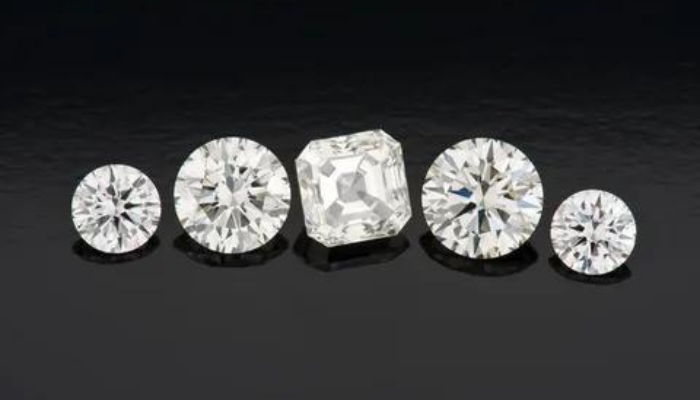 How many types of lab-grown diamonds are there