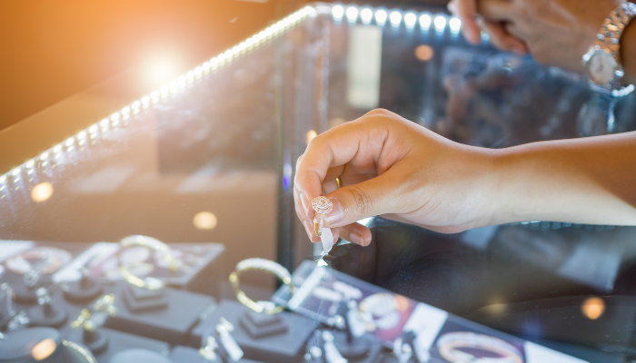 Which is better moissanite or lab created diamonds?